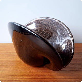 Murano-skål / konstglas av Archimede Seguso – svart opalglas med guld, 1960-tal